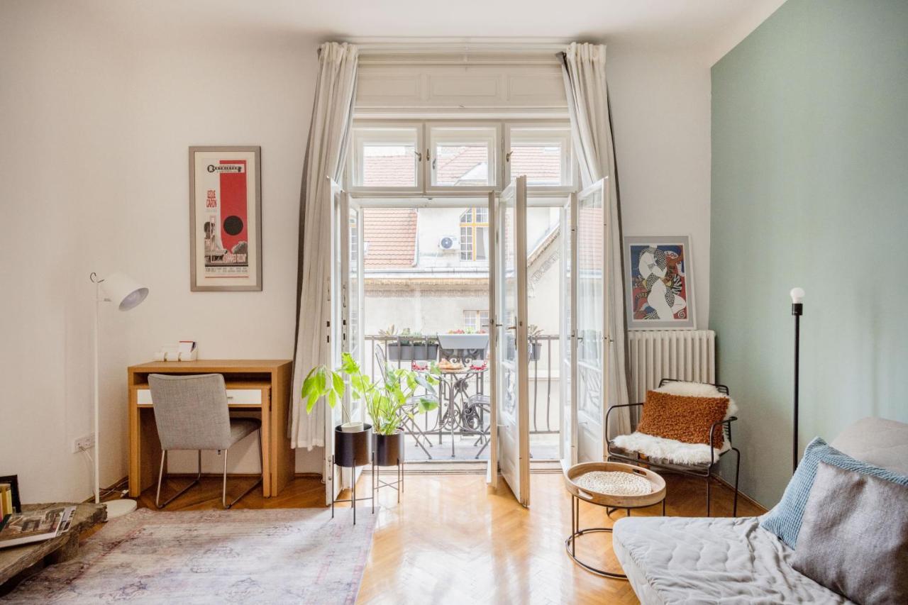 Modern Flat In Heritage District Near The City Center Budapeste Exterior foto
