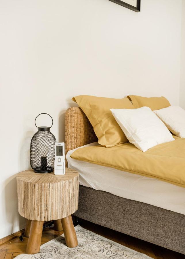 Modern Flat In Heritage District Near The City Center Budapeste Exterior foto