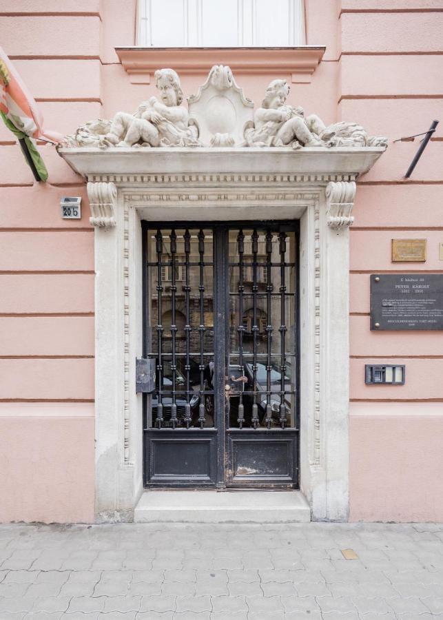 Modern Flat In Heritage District Near The City Center Budapeste Exterior foto